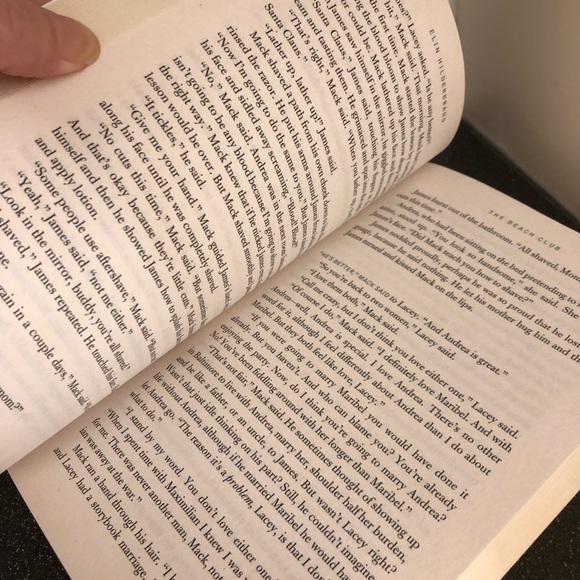 π 3/$18 The Beach Club by Elin Hilderbrand book - Picture 6 of 7